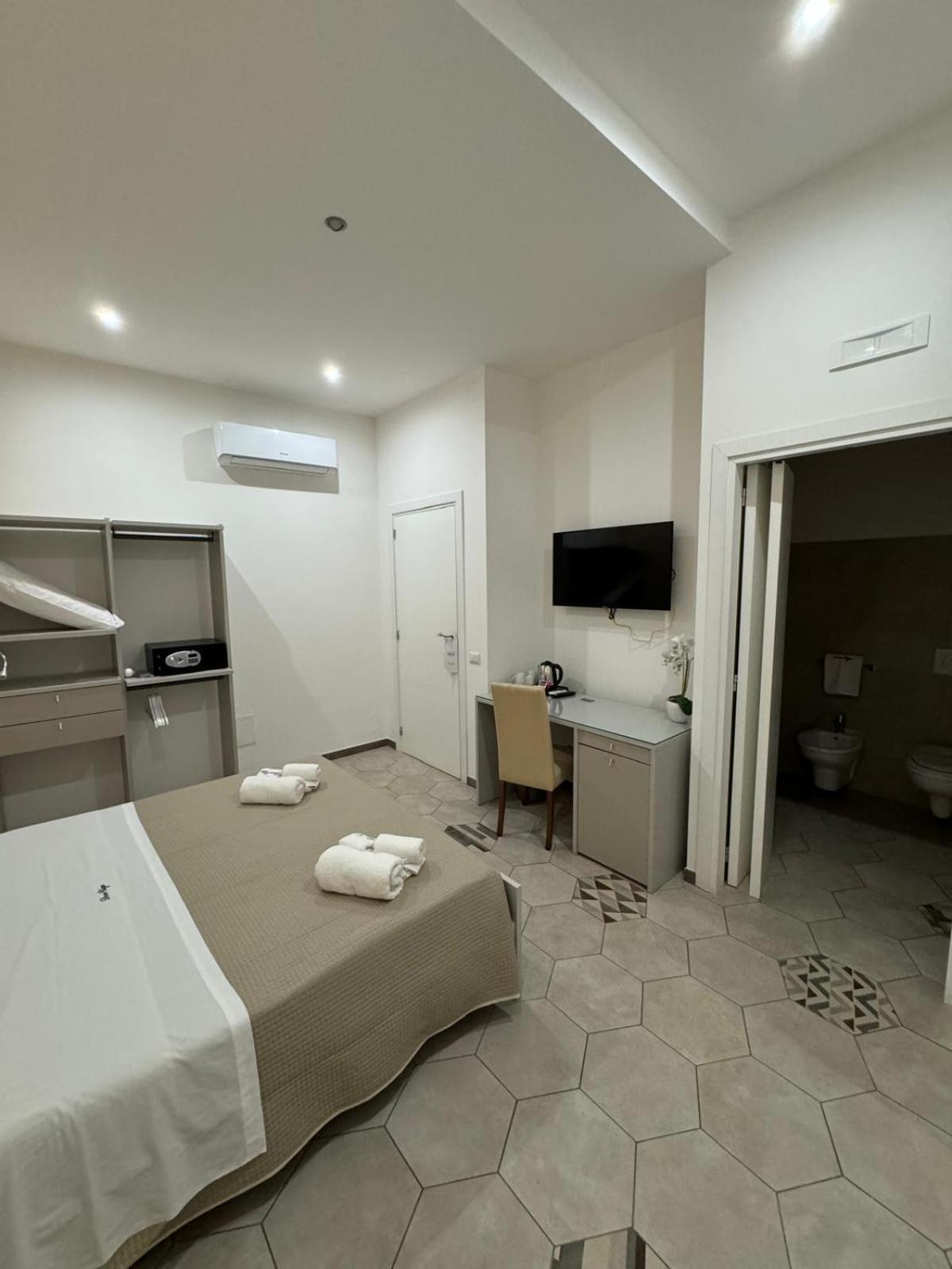 Don Ugo Luxury Rooms Tropea Exterior photo