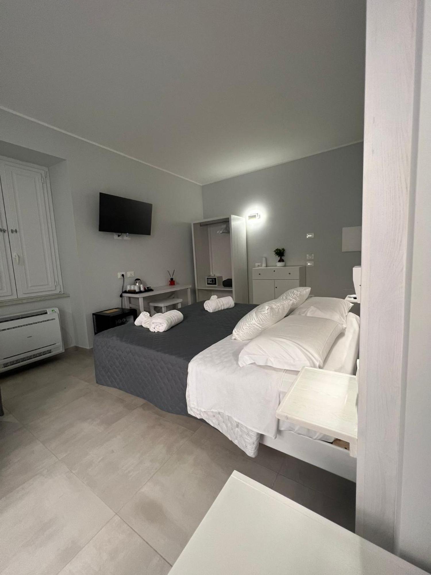 Don Ugo Luxury Rooms Tropea Exterior photo