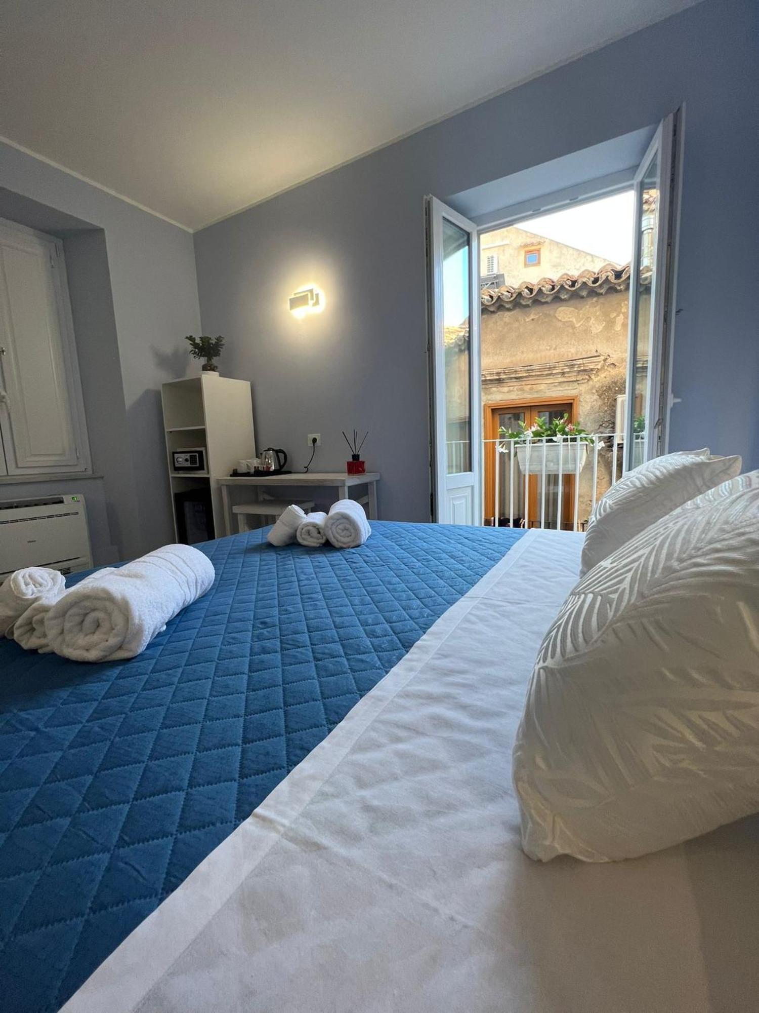 Don Ugo Luxury Rooms Tropea Exterior photo